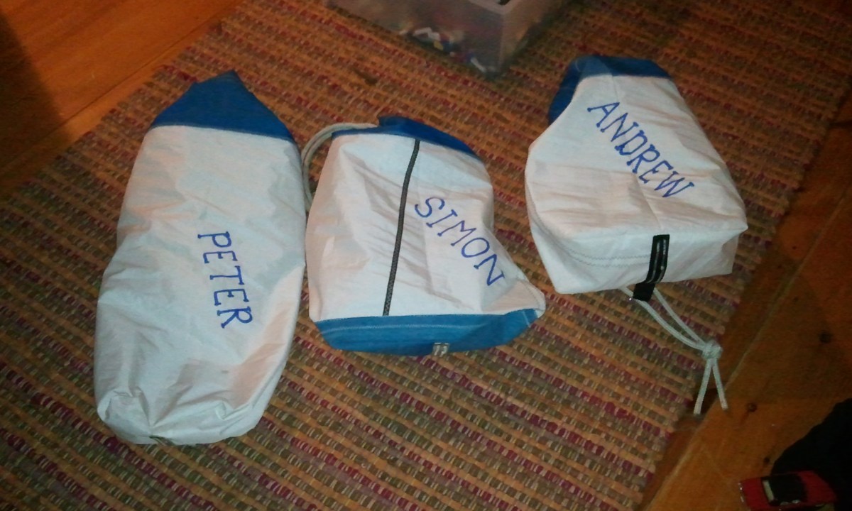 Make an Easy Duffel From Old&nbsp;Sails